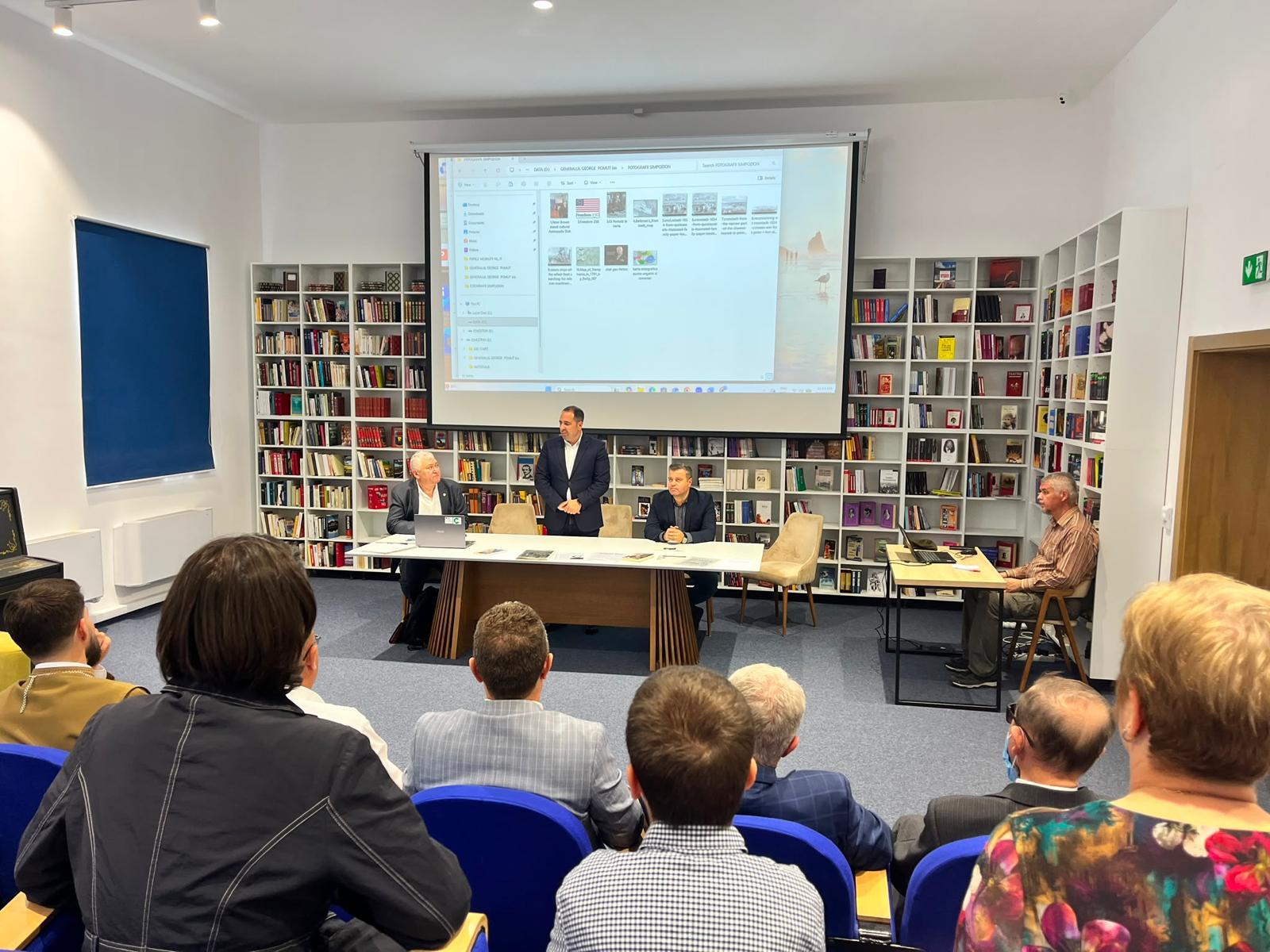 Deschiderea simpozionului la Biblioteca Județeană Gheorghe Șincai, Oradea